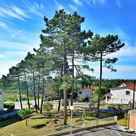 Galihost - Apartamento Con Vistas En Pedras Negras O Grove Ngoại thất bức ảnh